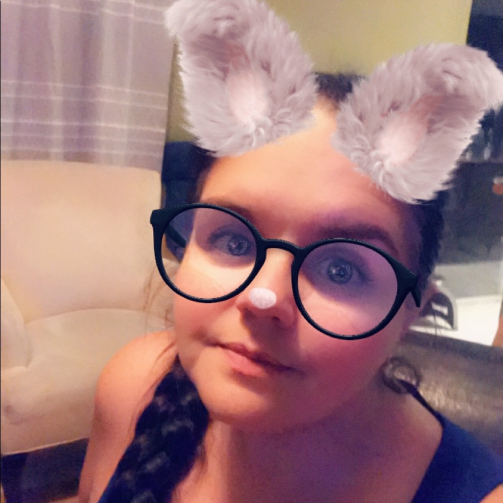 Meet your Posher, Isa